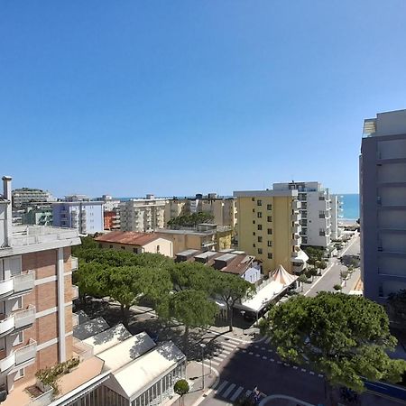 Residence Alla Rotonda Lido di Jesolo Oda fotoğraf