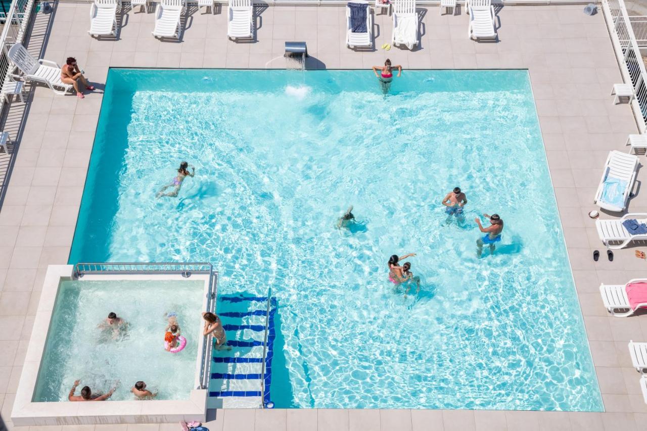 Residence Alla Rotonda Lido di Jesolo Dış mekan fotoğraf