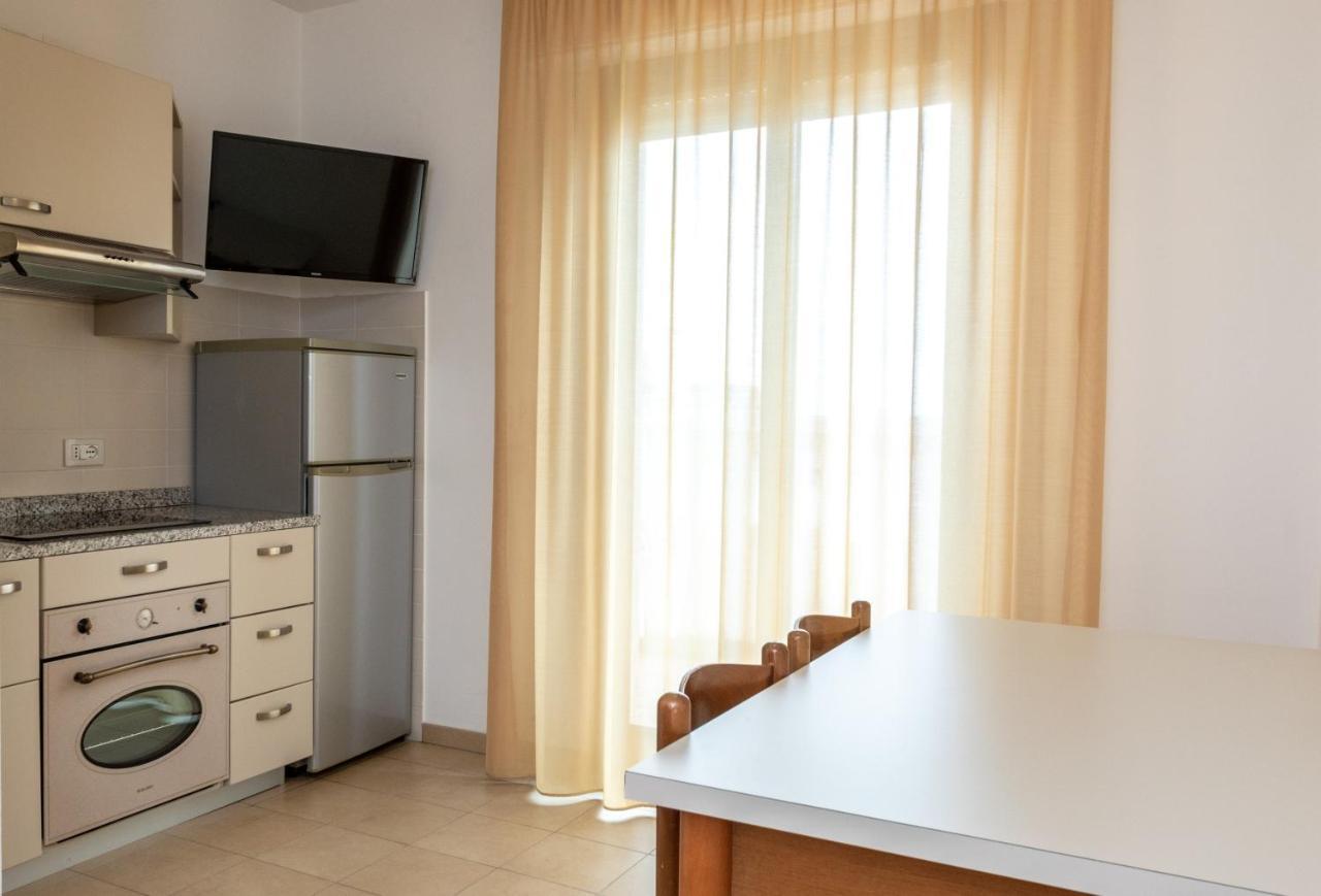 Residence Alla Rotonda Lido di Jesolo Oda fotoğraf